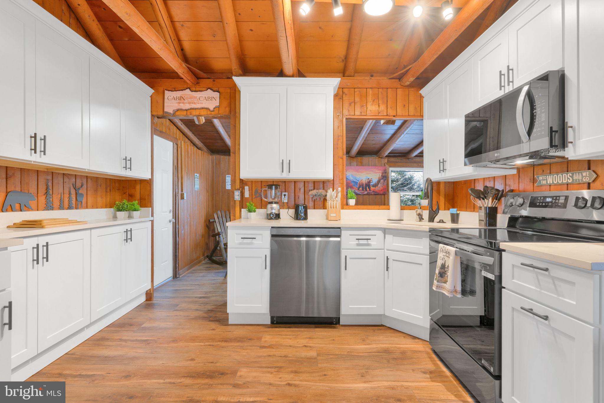 428 COUNCIL BLUFFS COURT