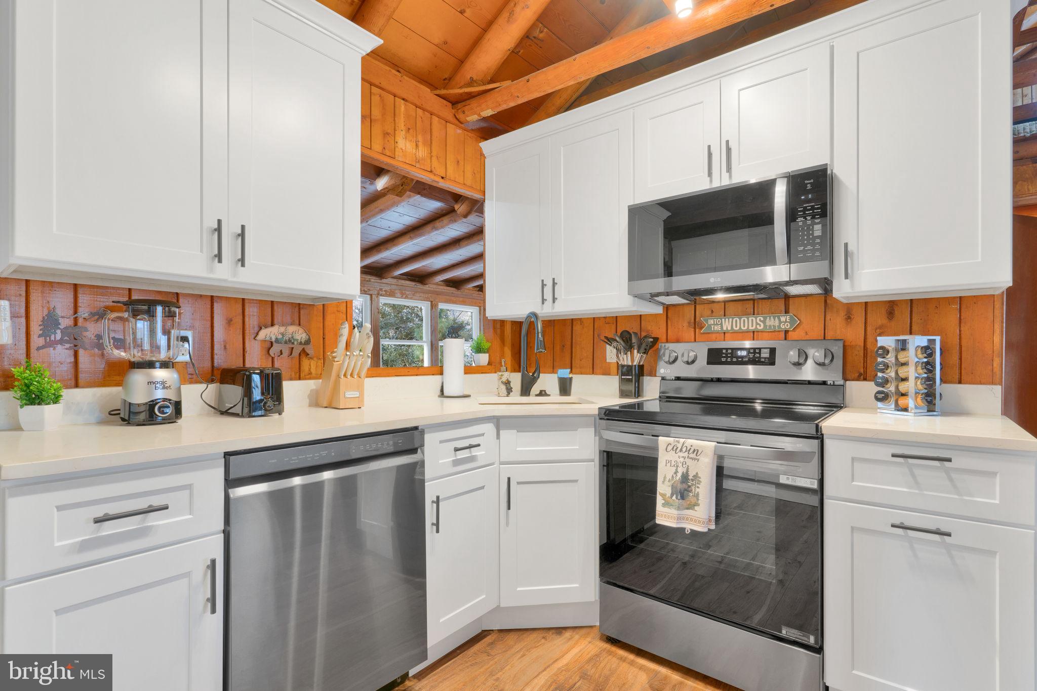 428 COUNCIL BLUFFS COURT