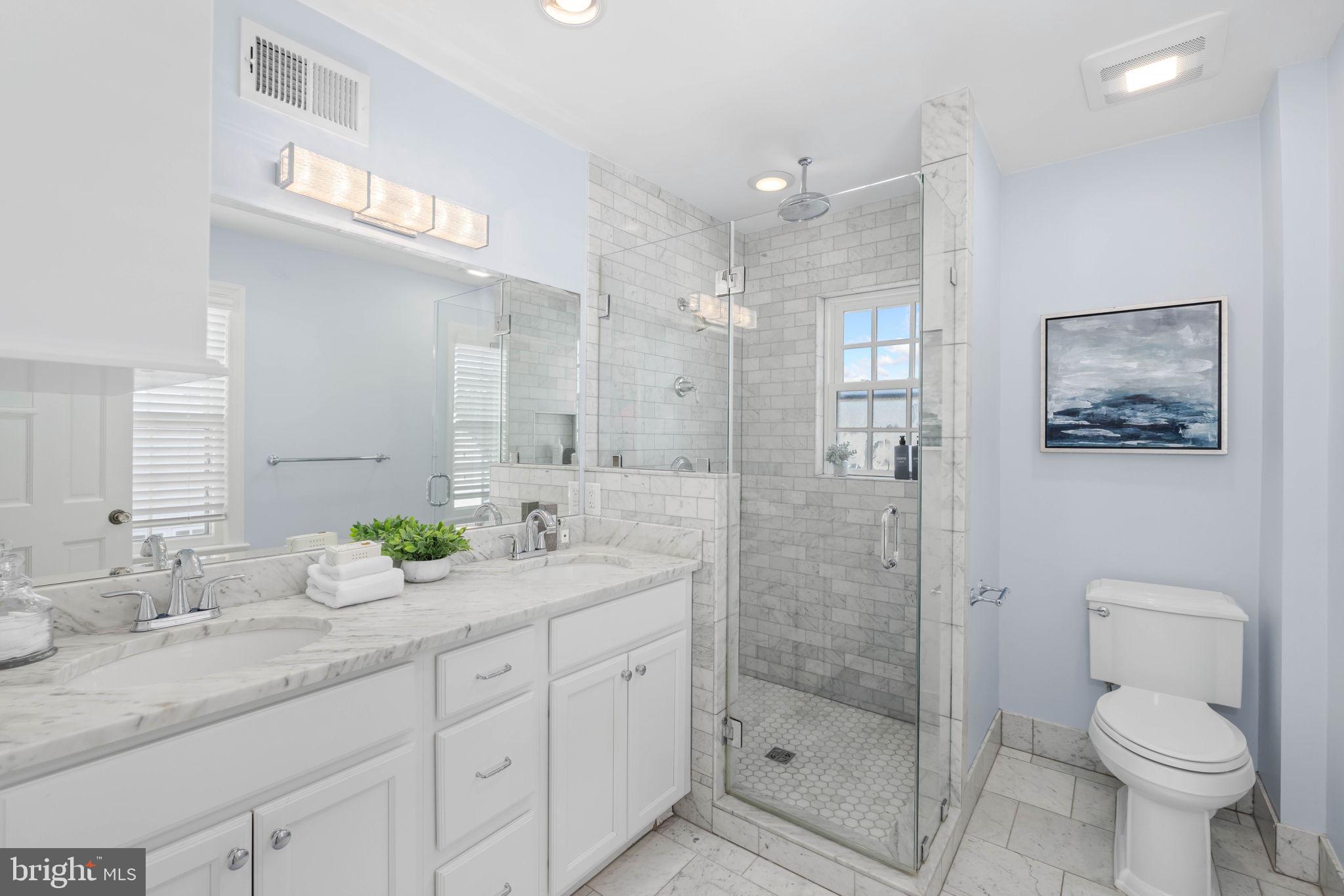 COUNTRY CLUB HILLS - Residential