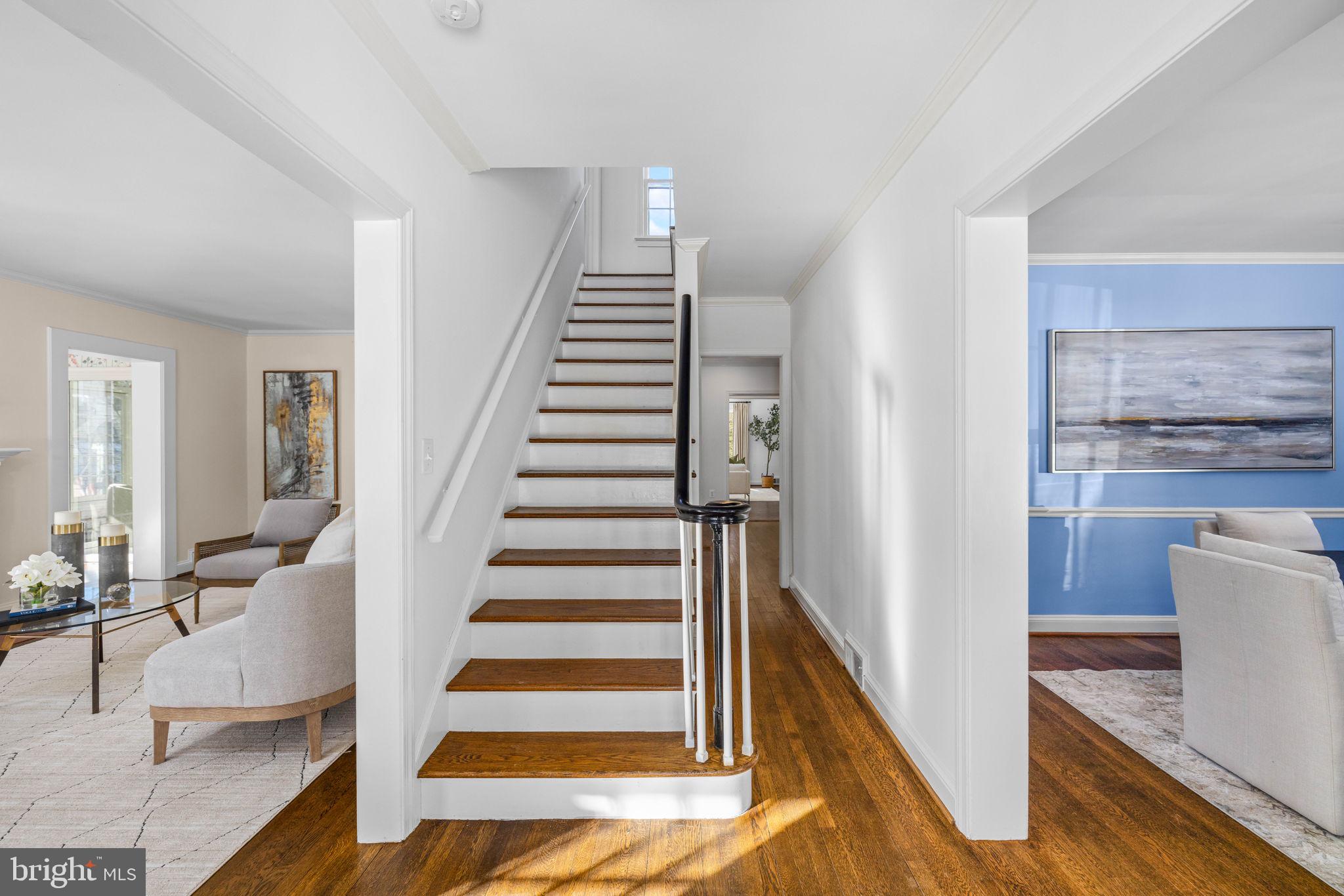 COUNTRY CLUB HILLS - Residential