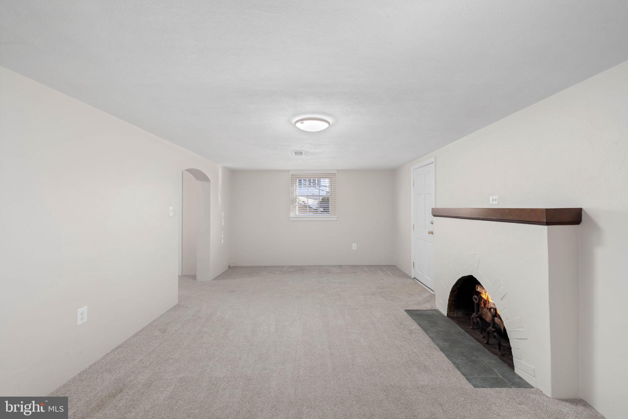 COUNTRY CLUB HILLS - Residential