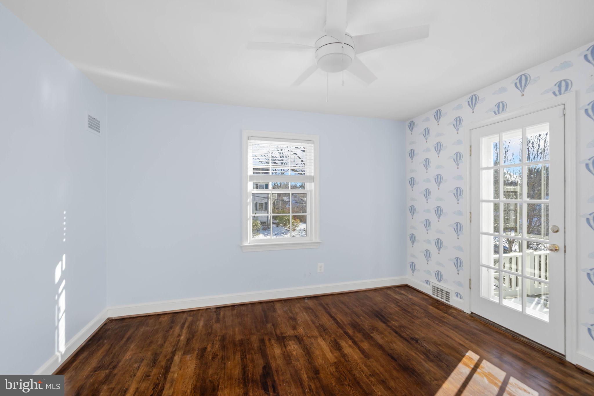 COUNTRY CLUB HILLS - Residential