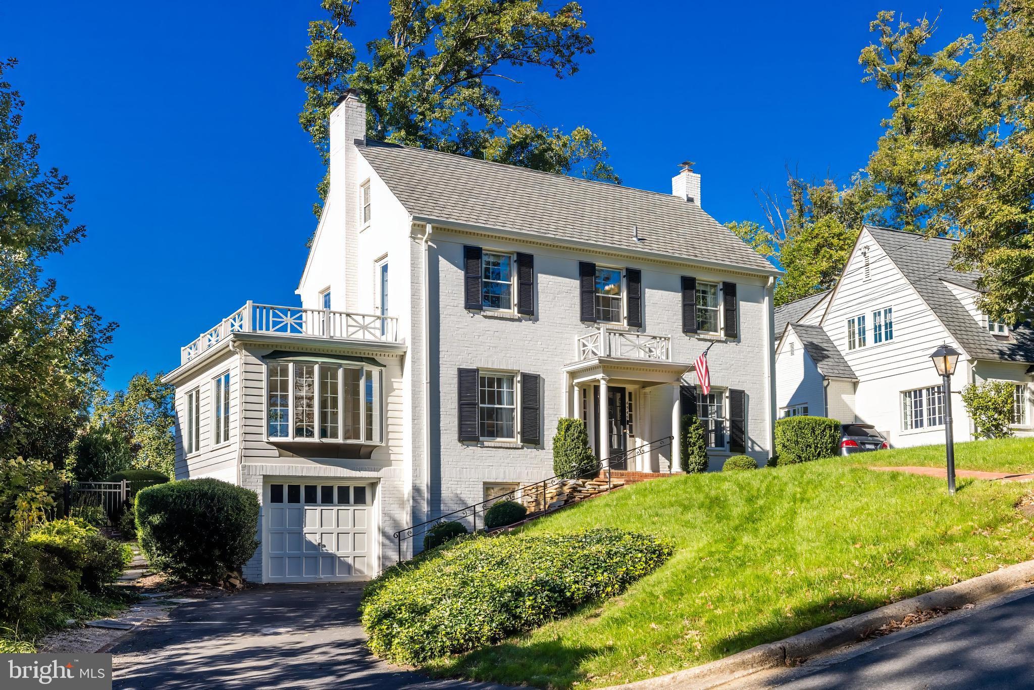 COUNTRY CLUB HILLS - Residential