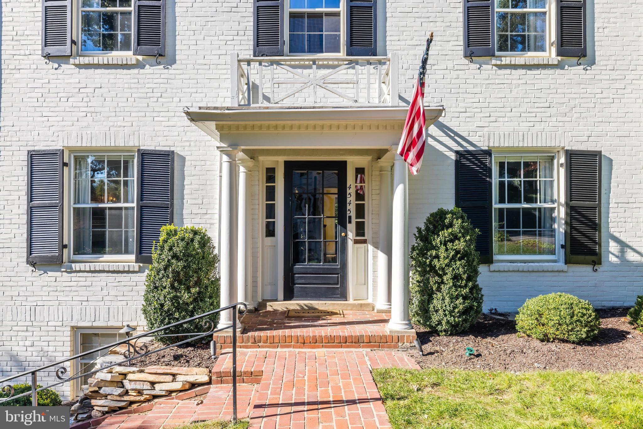 COUNTRY CLUB HILLS - Residential