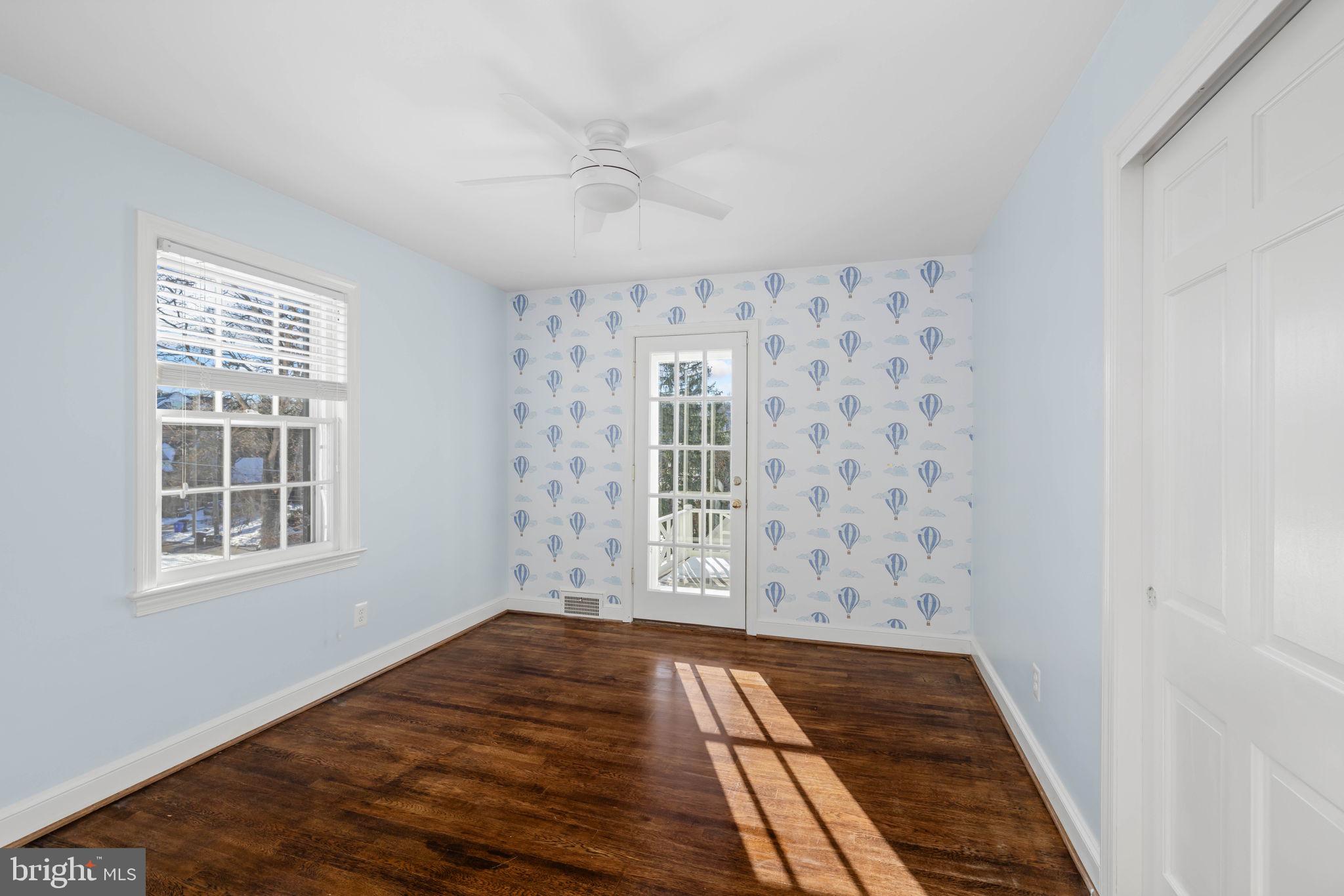 COUNTRY CLUB HILLS - Residential