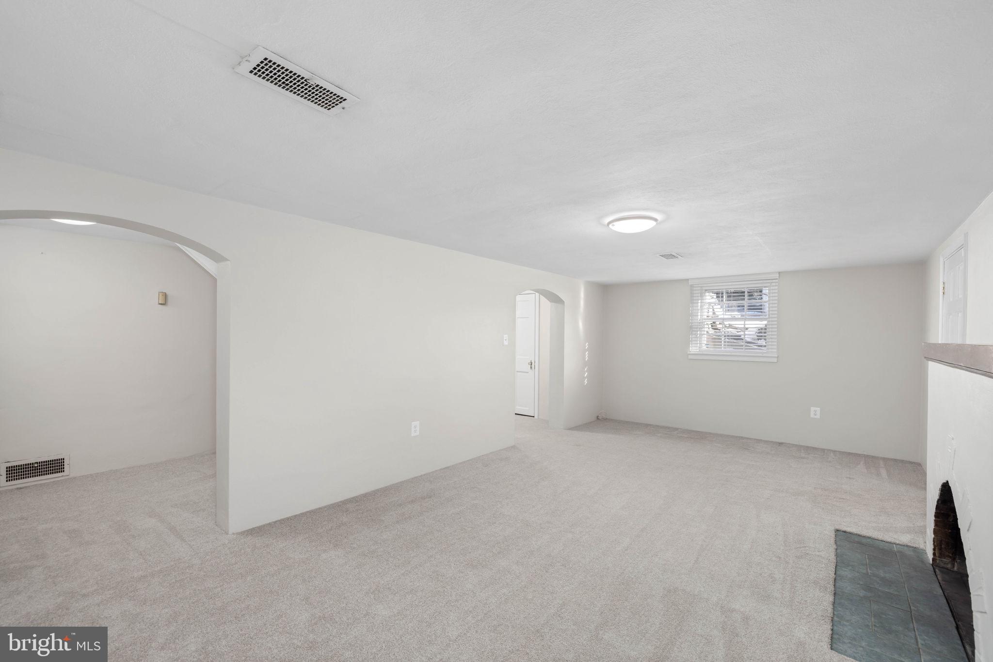 COUNTRY CLUB HILLS - Residential