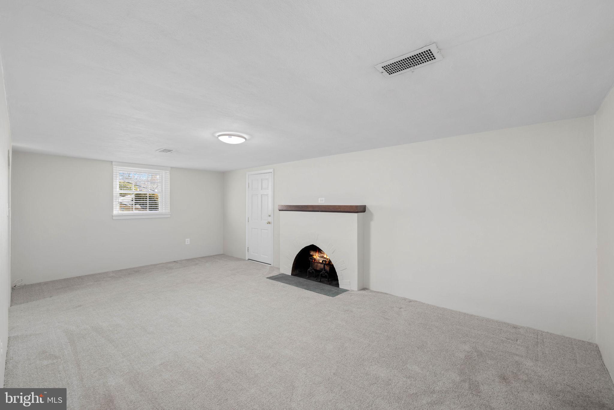 COUNTRY CLUB HILLS - Residential