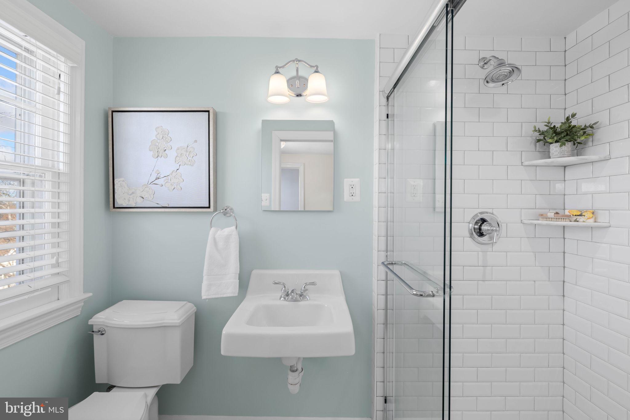 COUNTRY CLUB HILLS - Residential