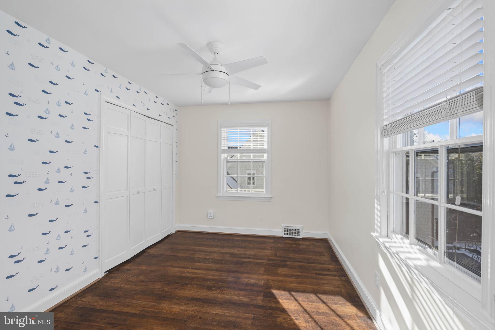 COUNTRY CLUB HILLS - Residential