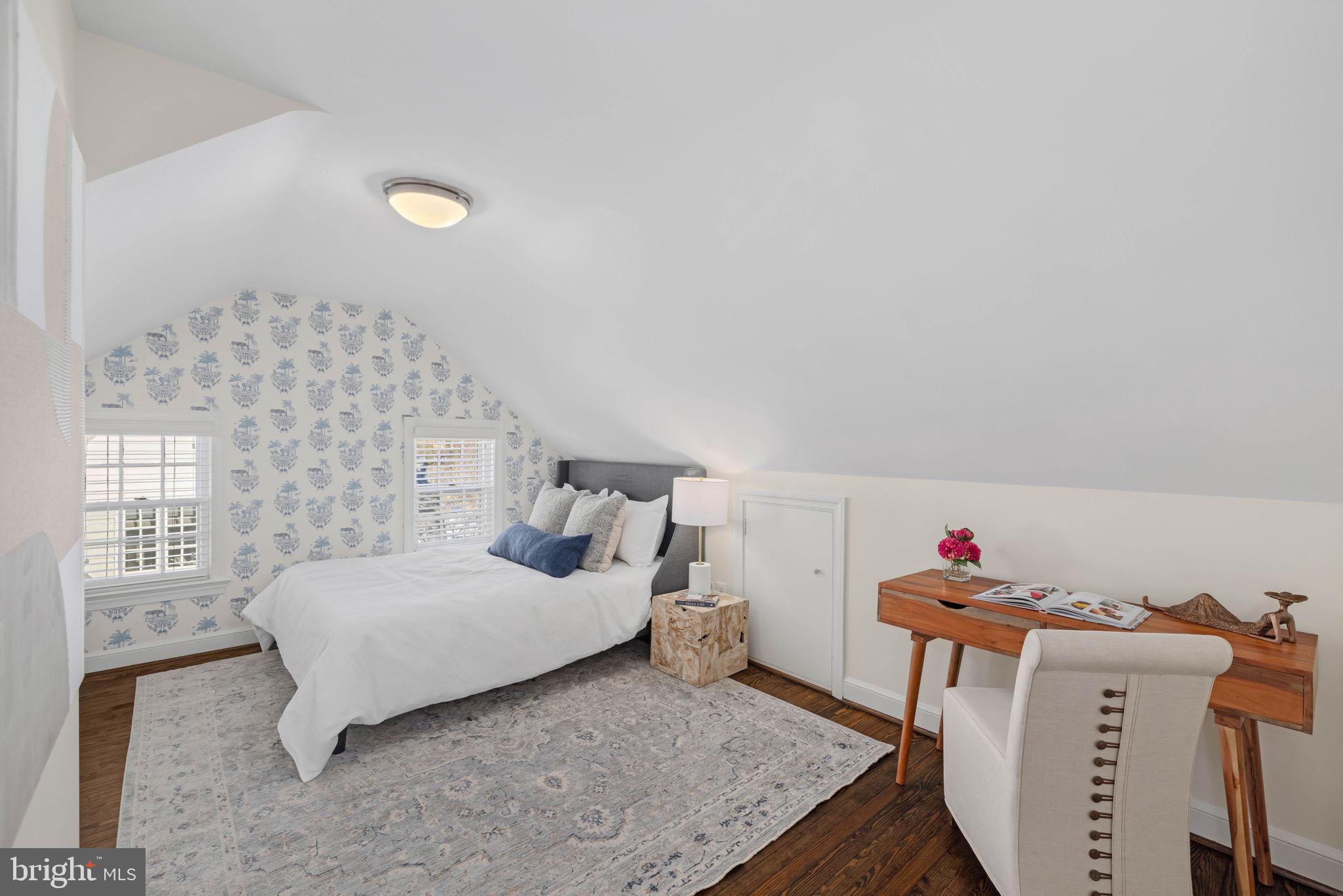 COUNTRY CLUB HILLS - Residential