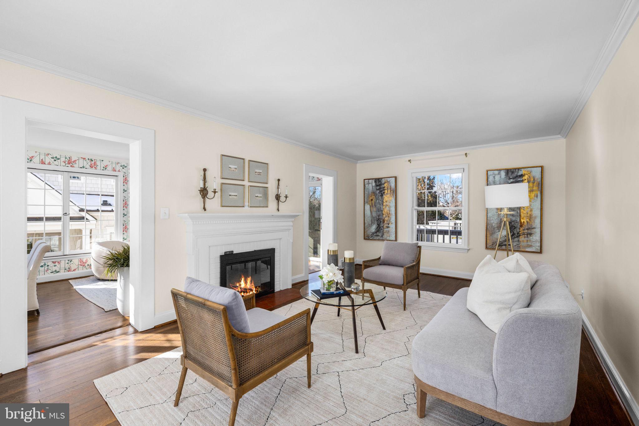 COUNTRY CLUB HILLS - Residential