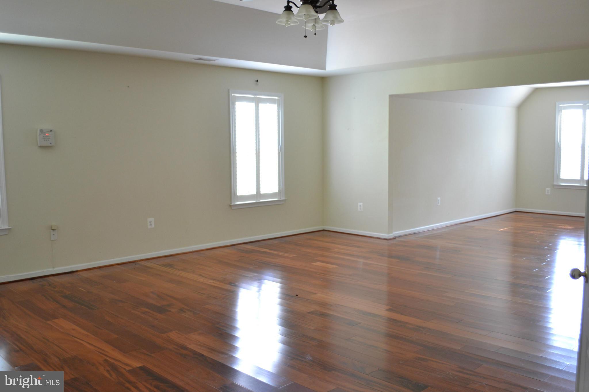 MEADOWBROOK ESTATES - Residential