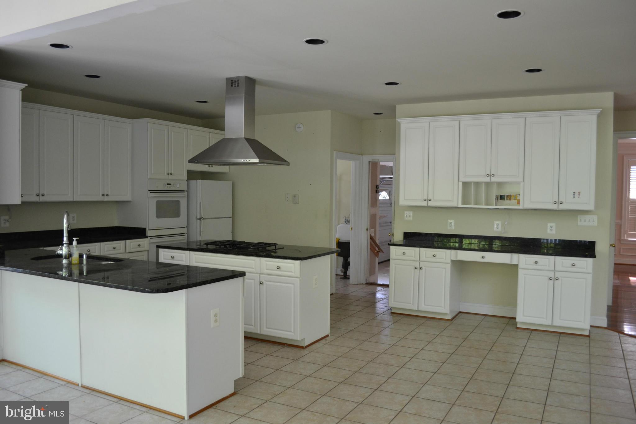 MEADOWBROOK ESTATES - Residential