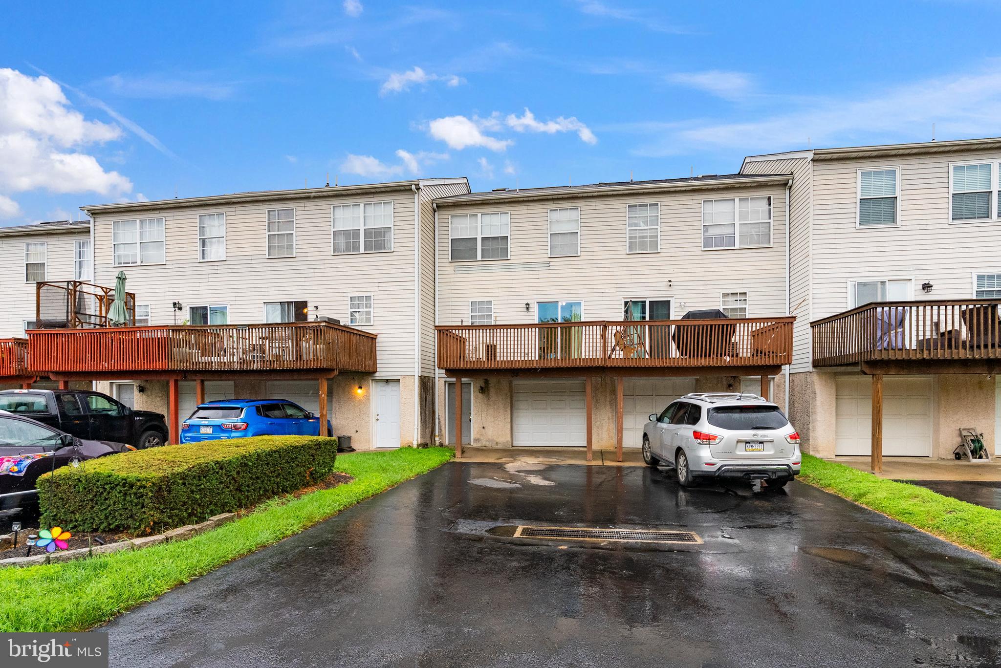 NORRISTOWN - Residential