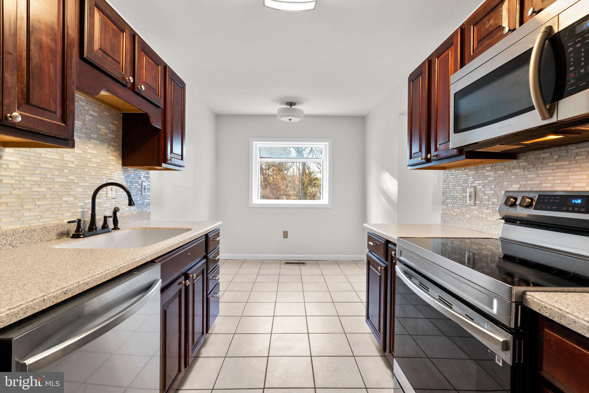 RIPPLING ESTATES - Residential