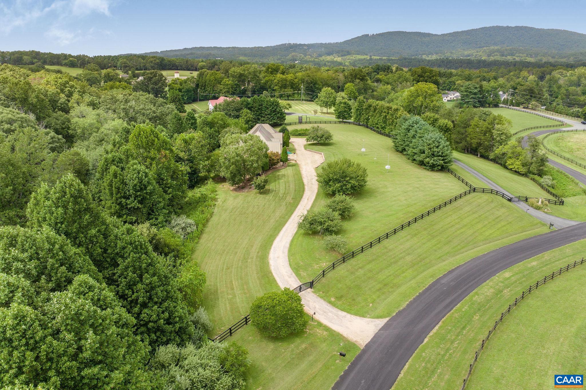 MILTON VILLAGE - Residential