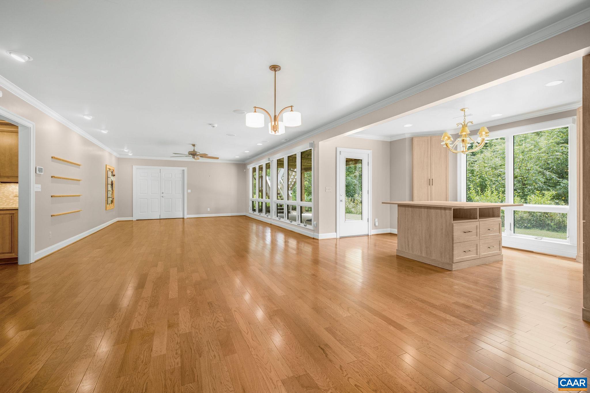 MILTON VILLAGE - Residential