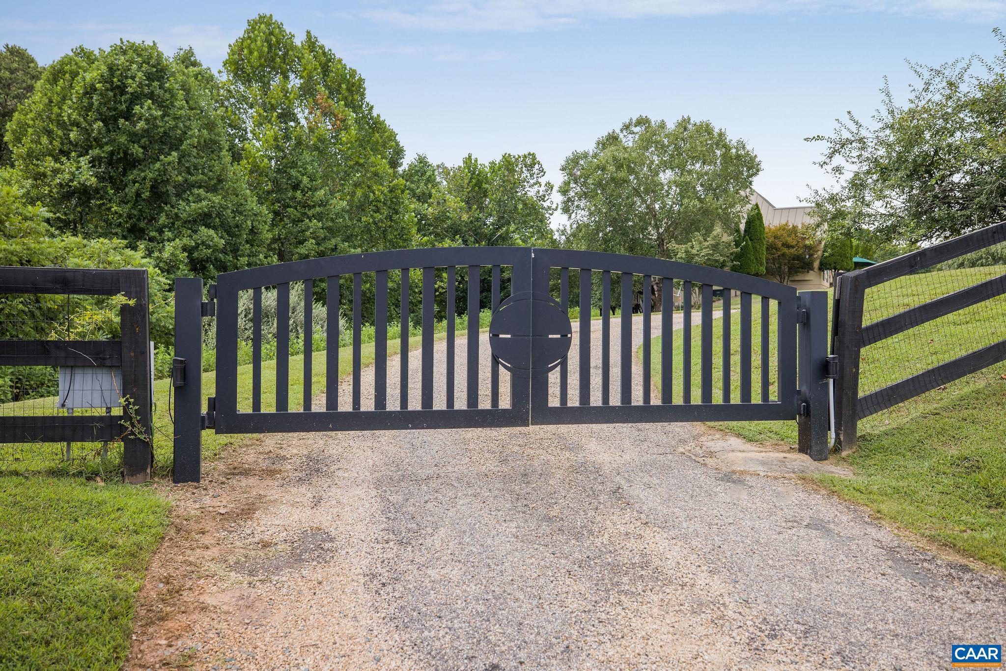 MILTON VILLAGE - Residential