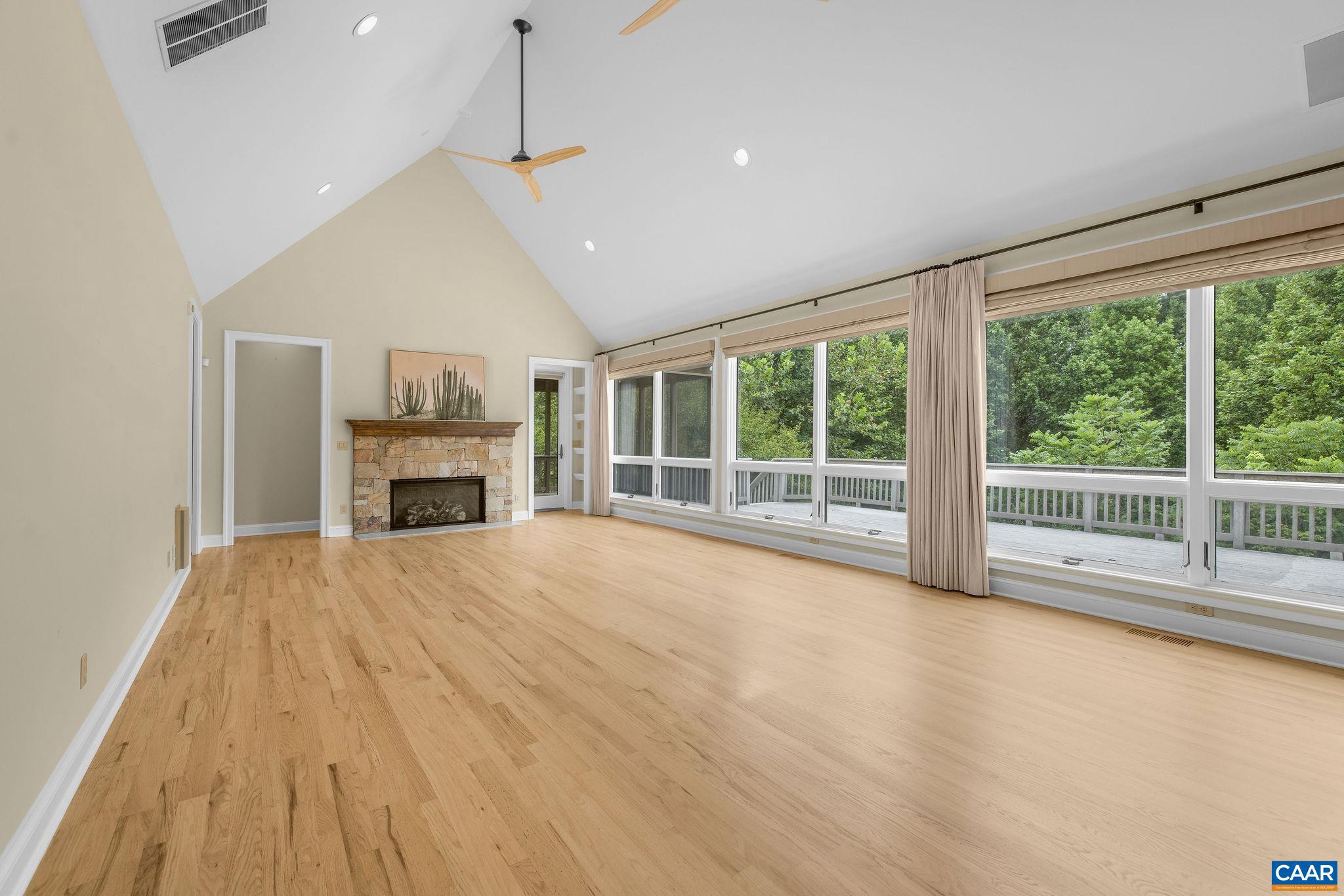 MILTON VILLAGE - Residential