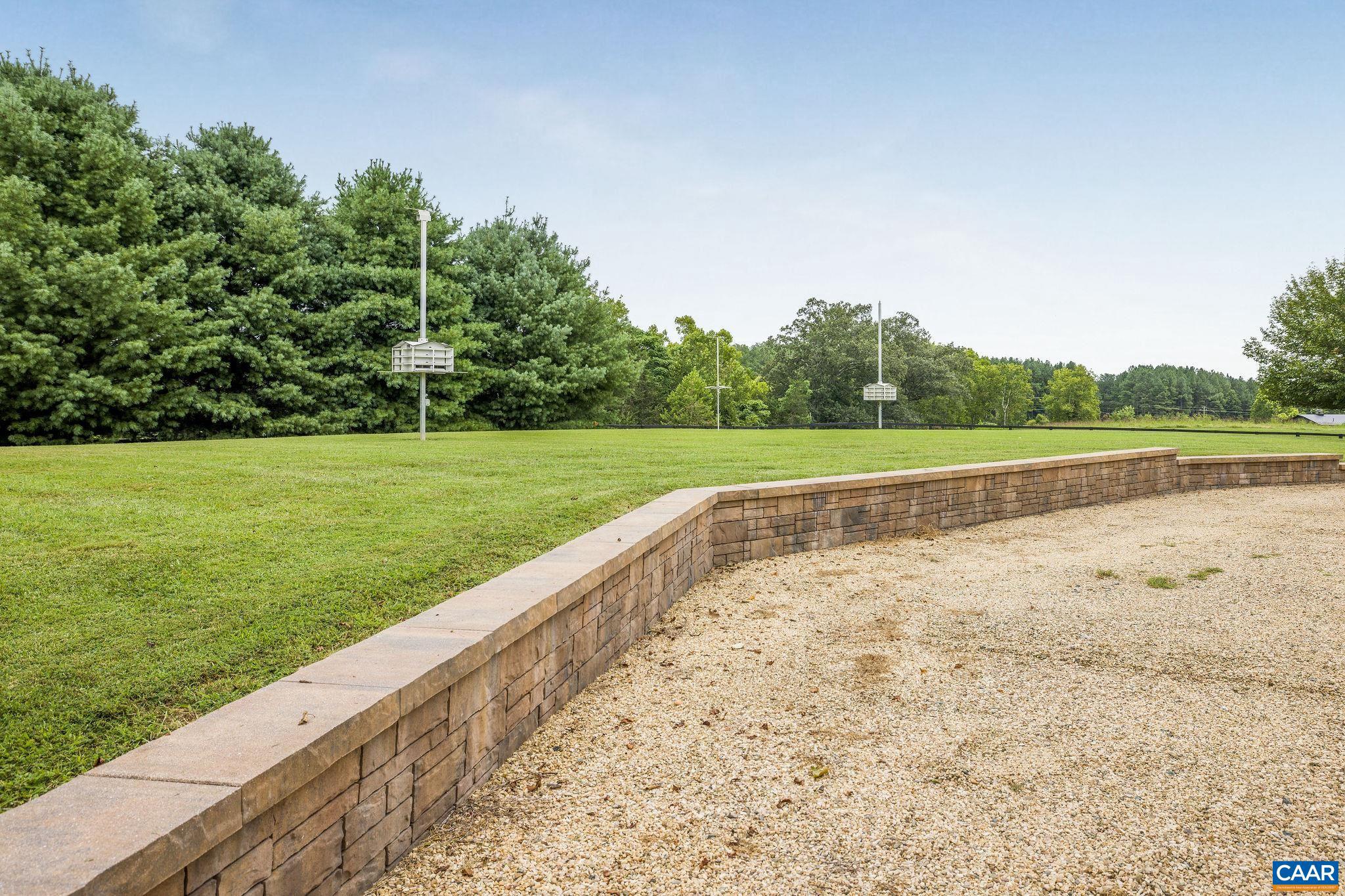 MILTON VILLAGE - Residential