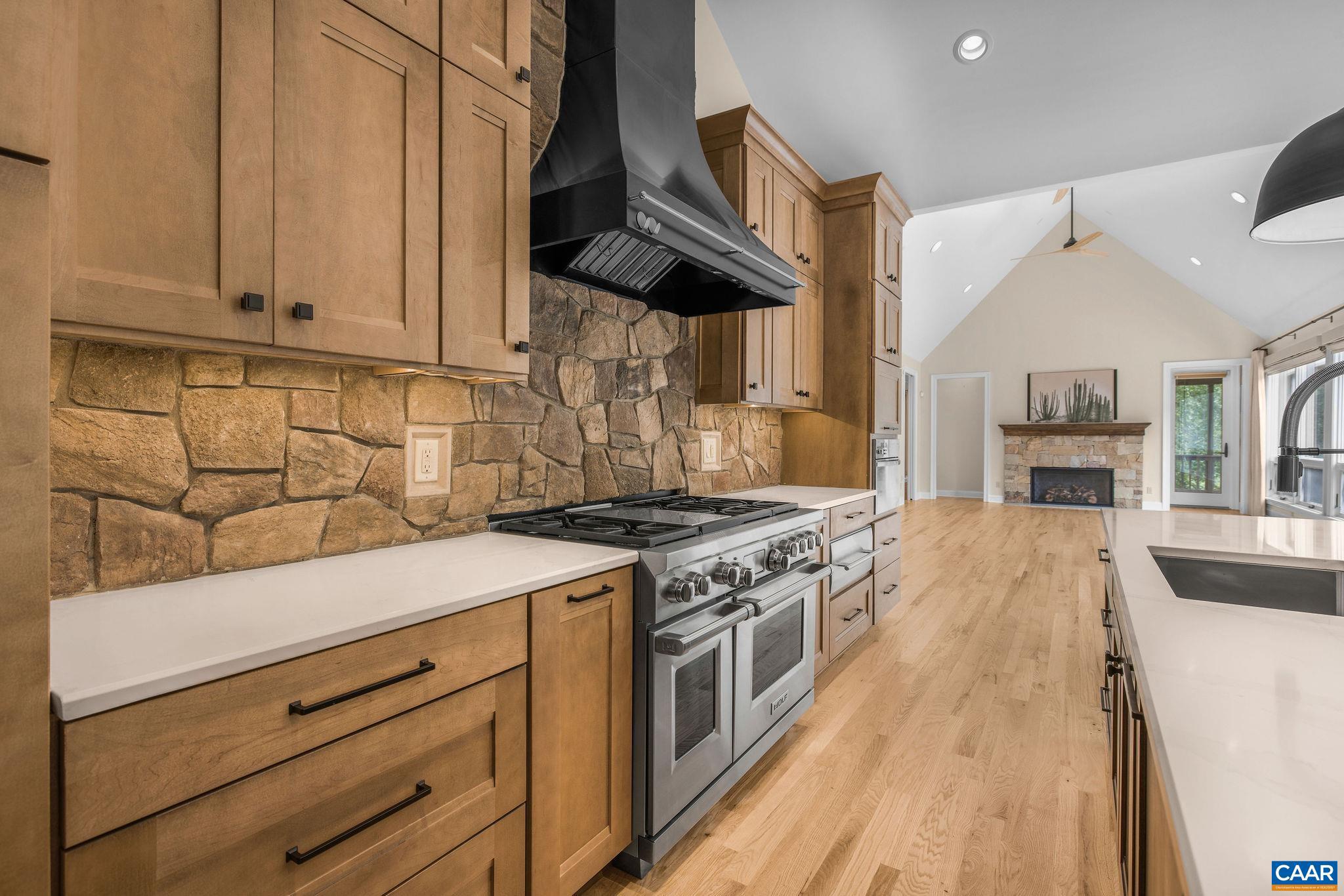 MILTON VILLAGE - Residential