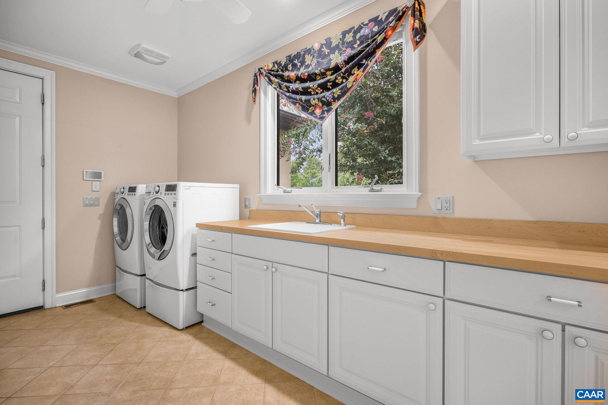 MILTON VILLAGE - Residential