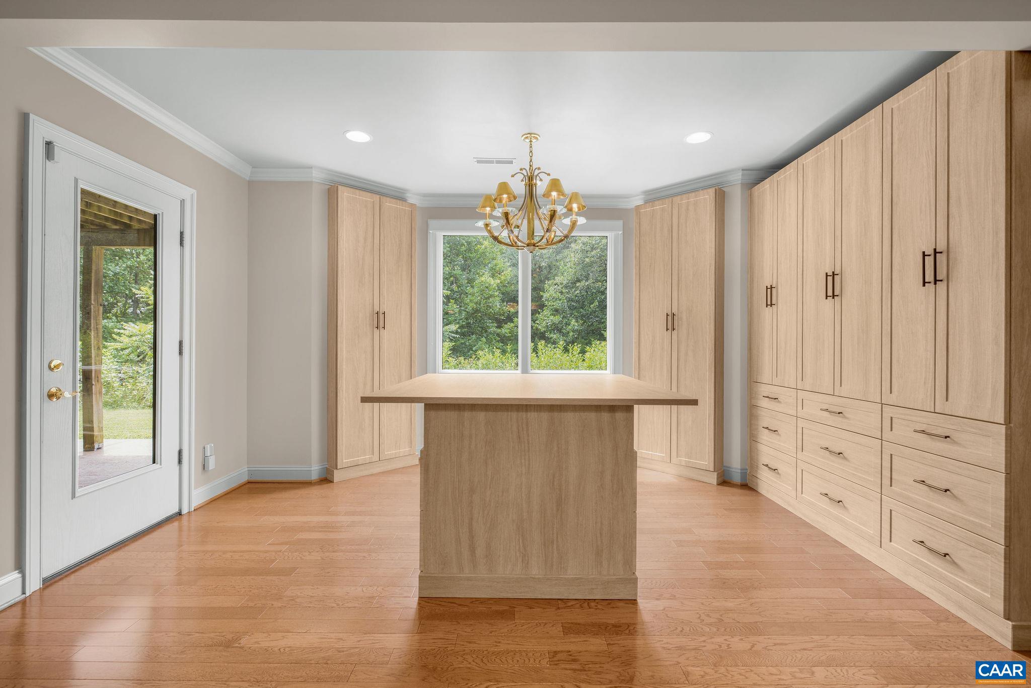 MILTON VILLAGE - Residential