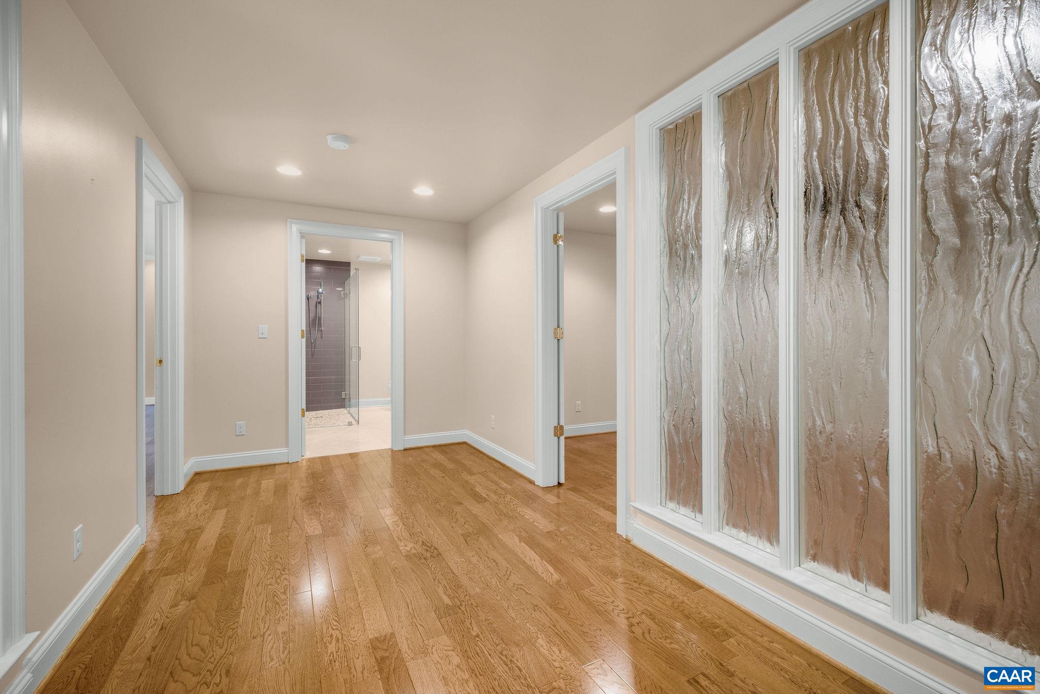 MILTON VILLAGE - Residential