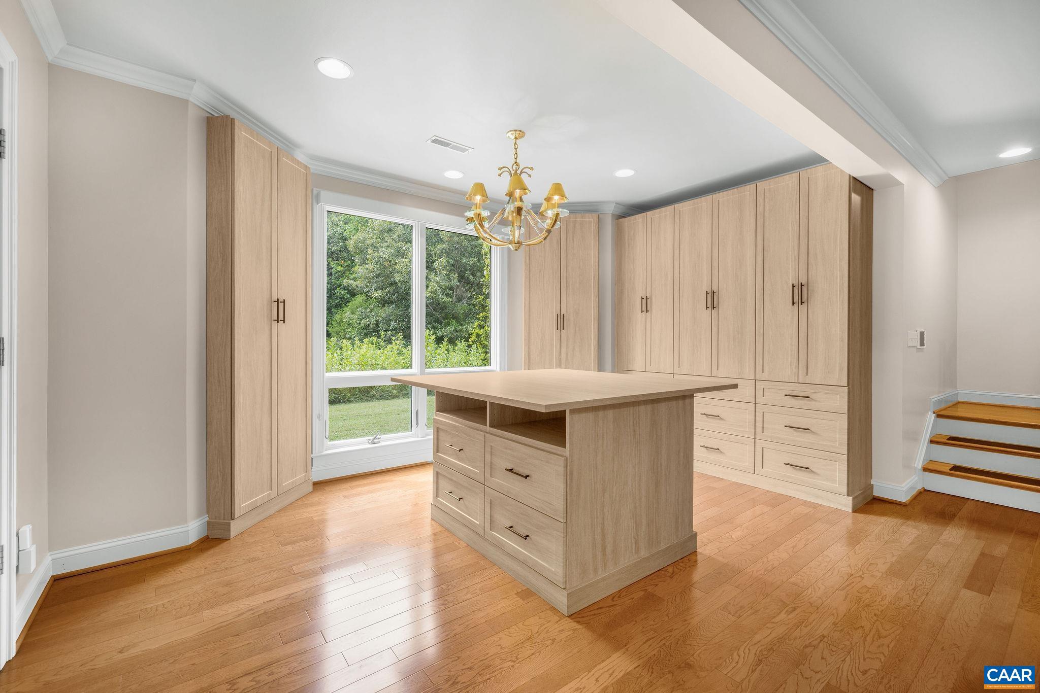 MILTON VILLAGE - Residential