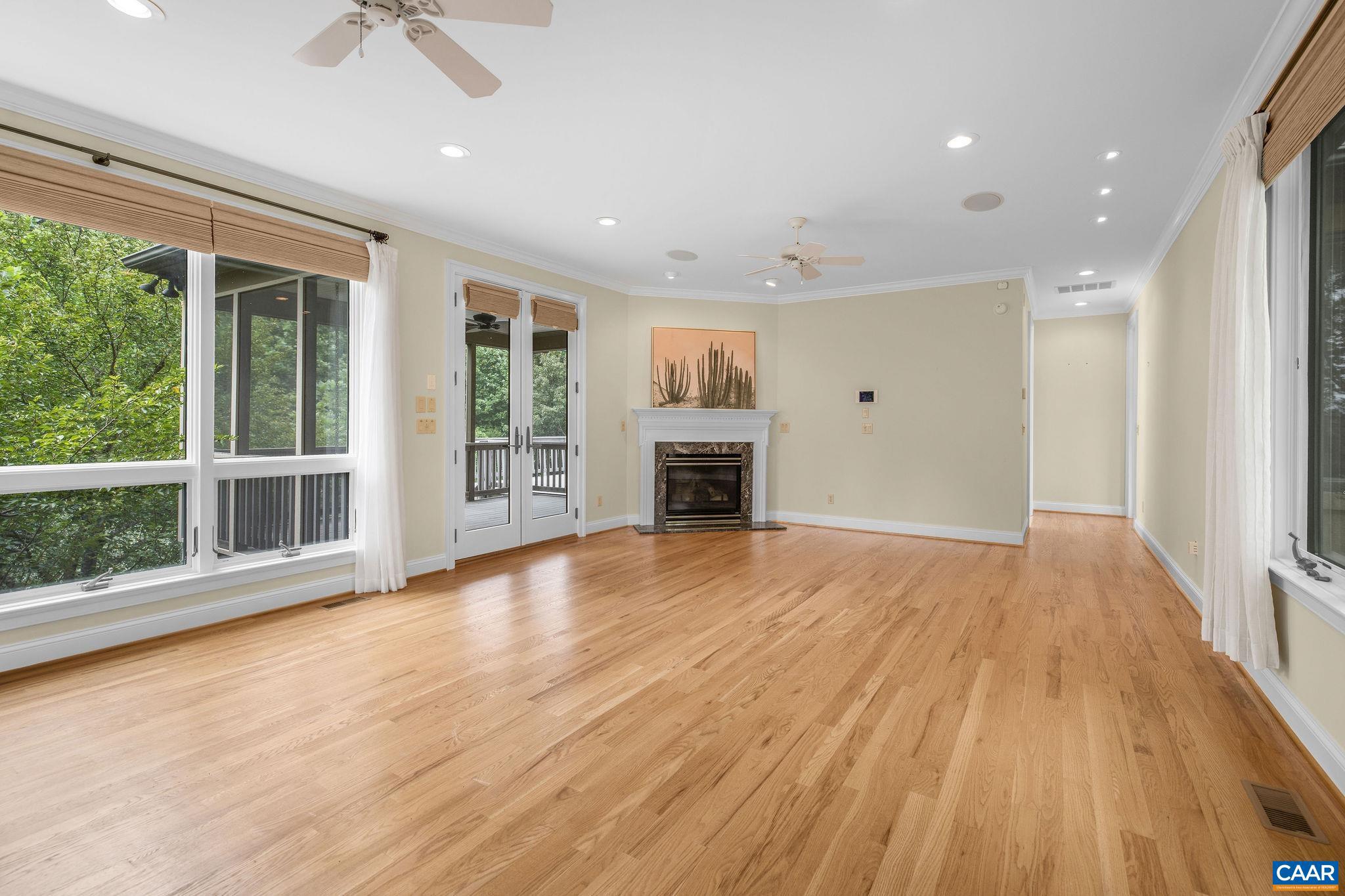 MILTON VILLAGE - Residential