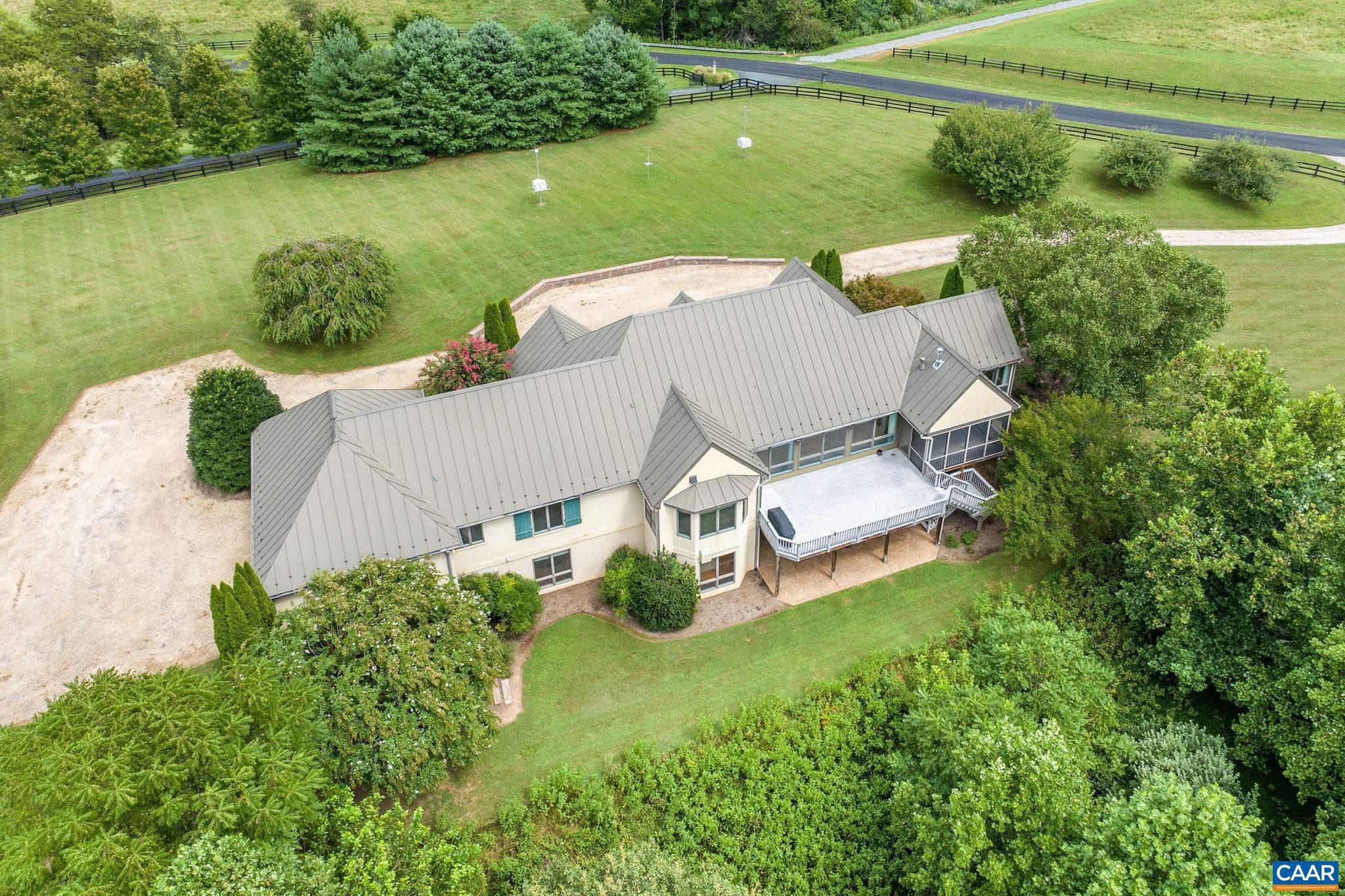 MILTON VILLAGE - Residential