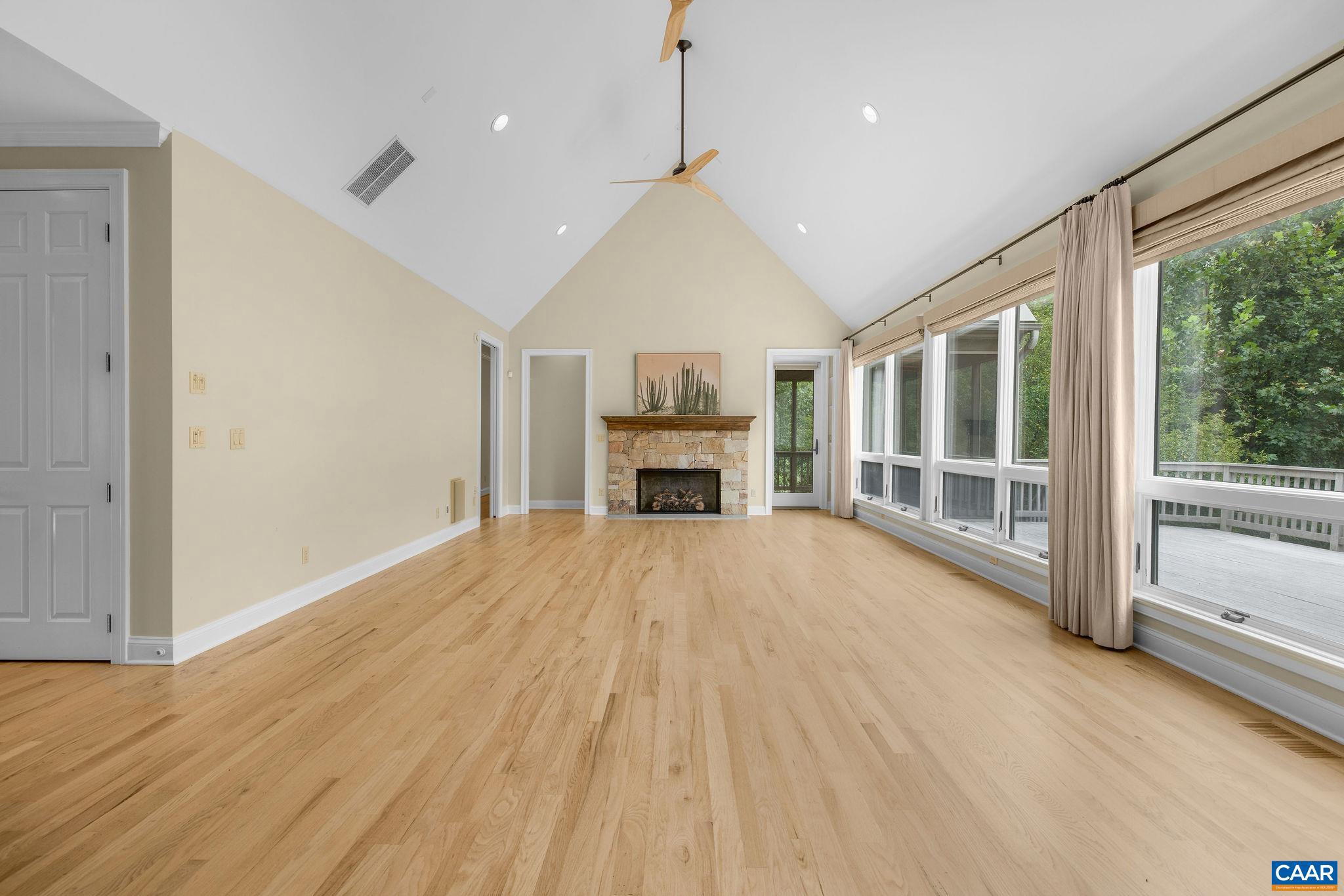 MILTON VILLAGE - Residential