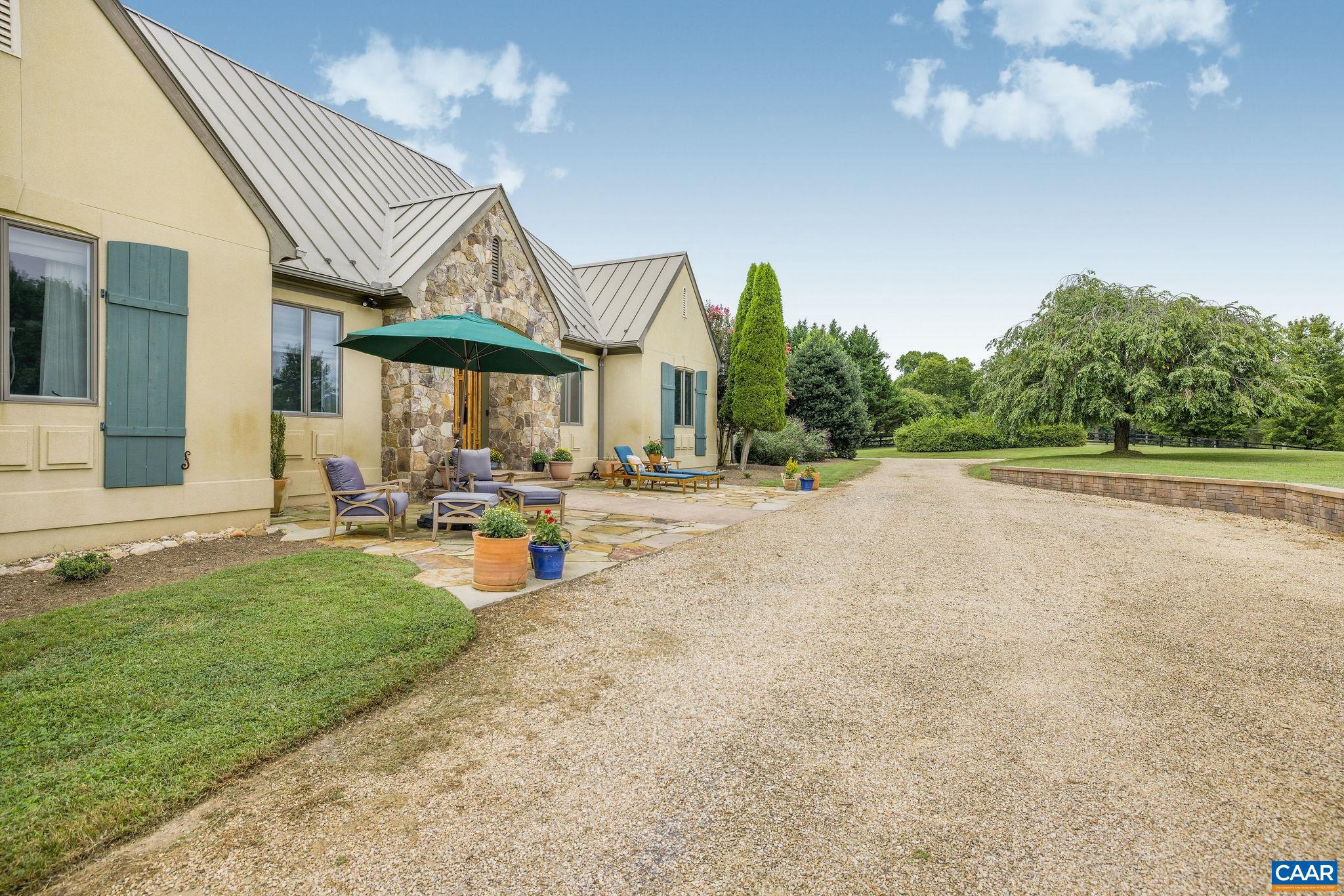 MILTON VILLAGE - Residential