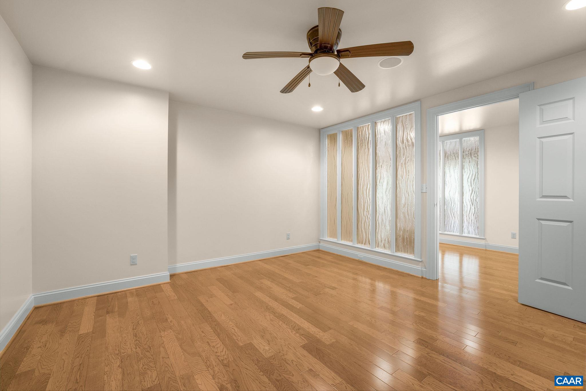 MILTON VILLAGE - Residential