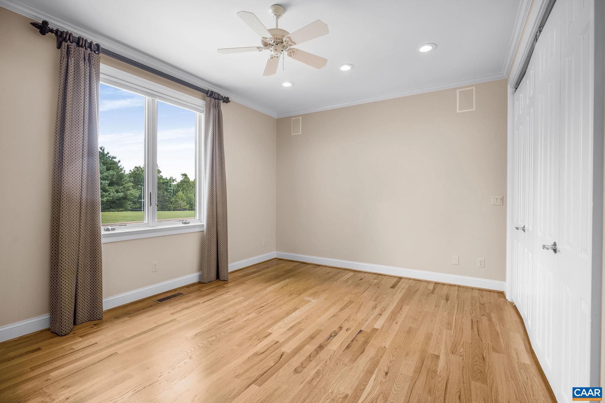 MILTON VILLAGE - Residential