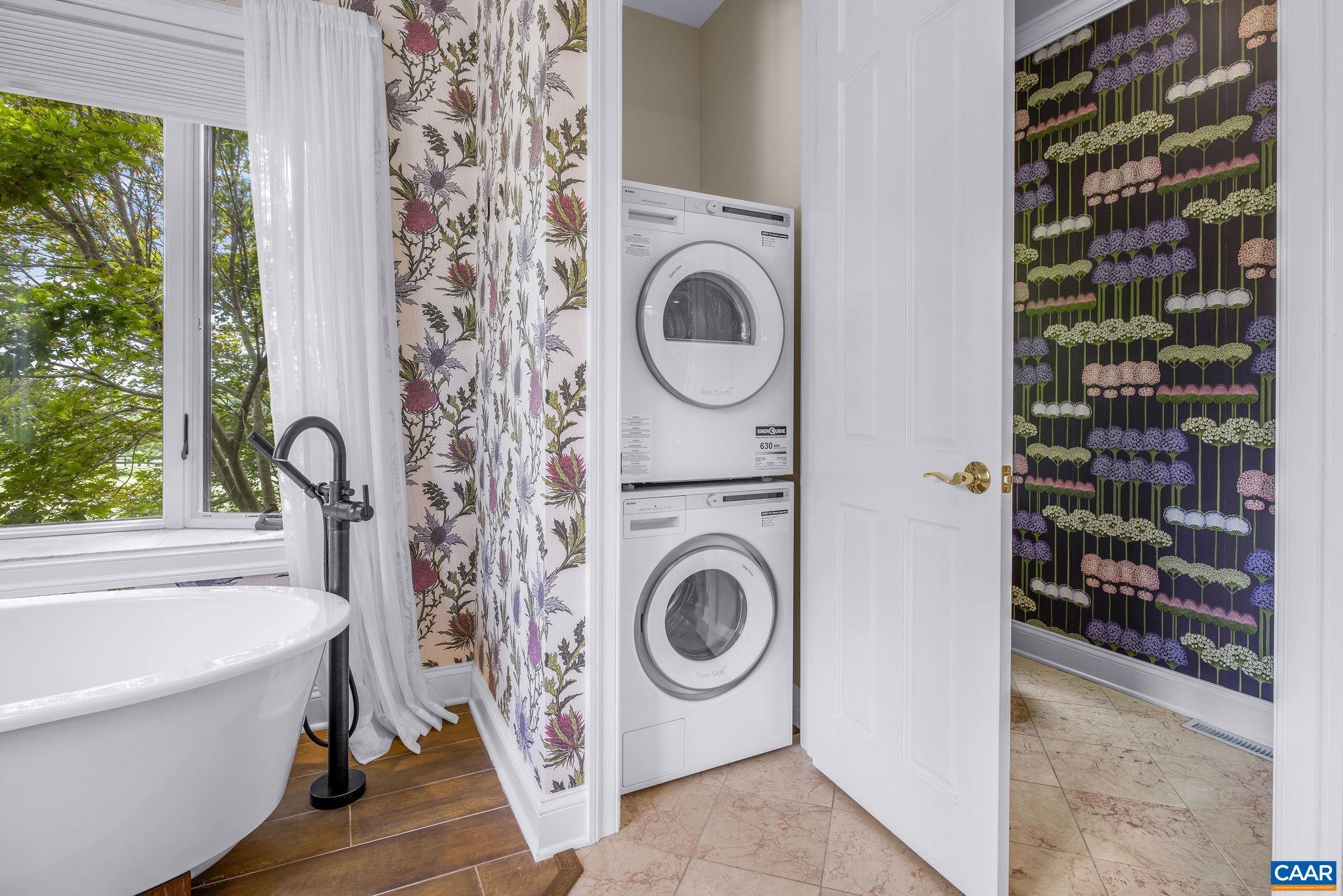 MILTON VILLAGE - Residential