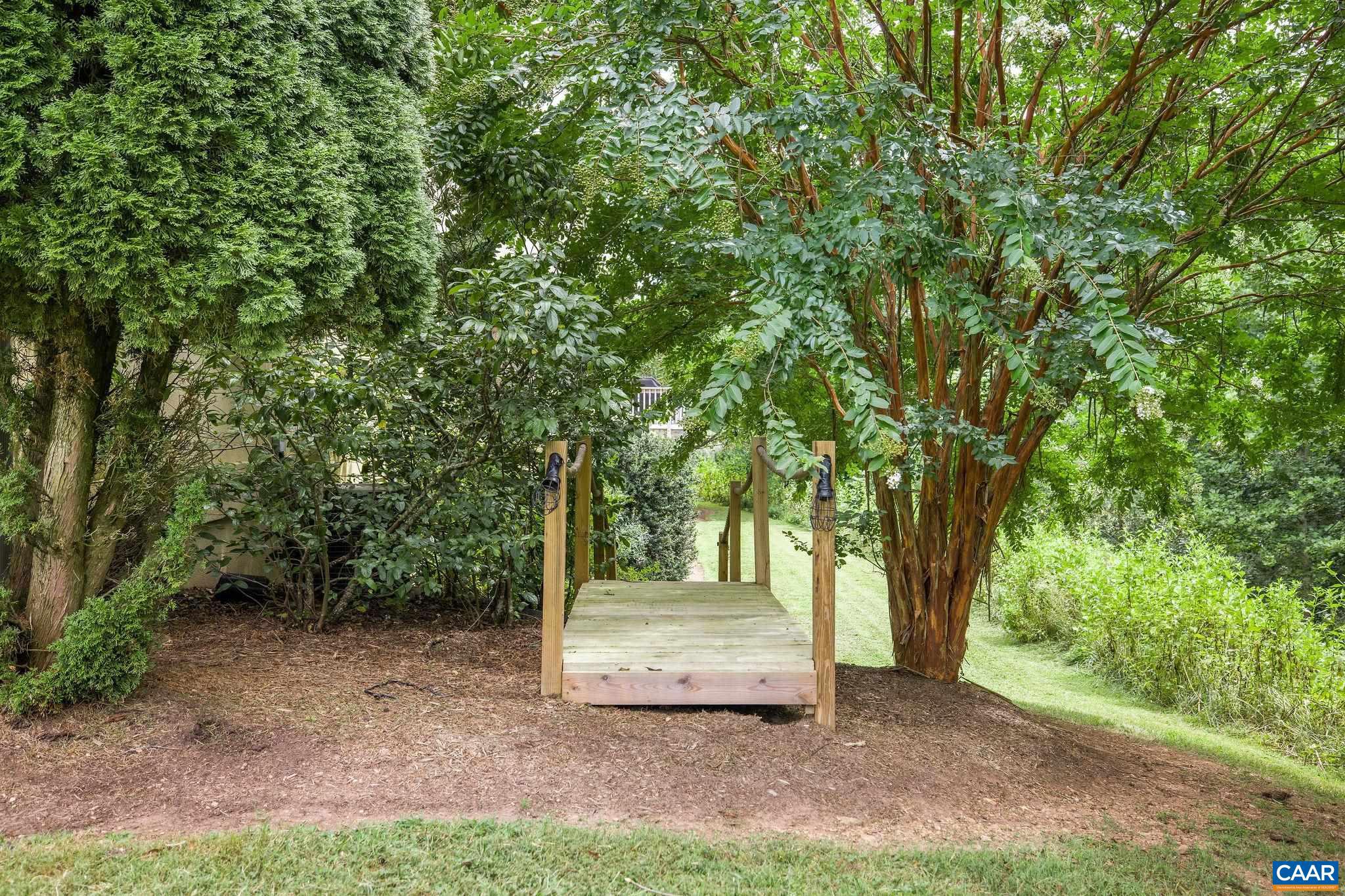 MILTON VILLAGE - Residential