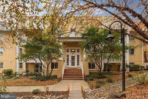 4141 S FOUR MILE RUN DRIVE 201 ARLINGTON VA 22204