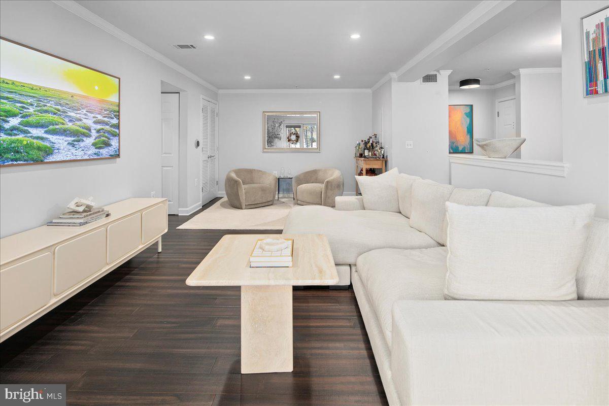 4141 S FOUR MILE RUN DRIVE 201