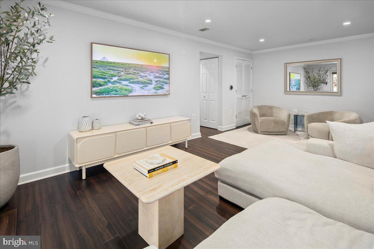 4141 S FOUR MILE RUN DRIVE 201