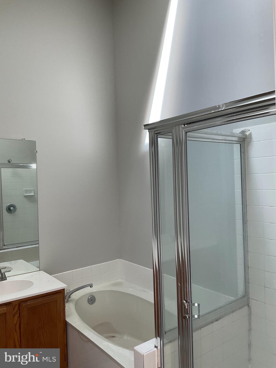 RIVER OAKS - Residential Lease