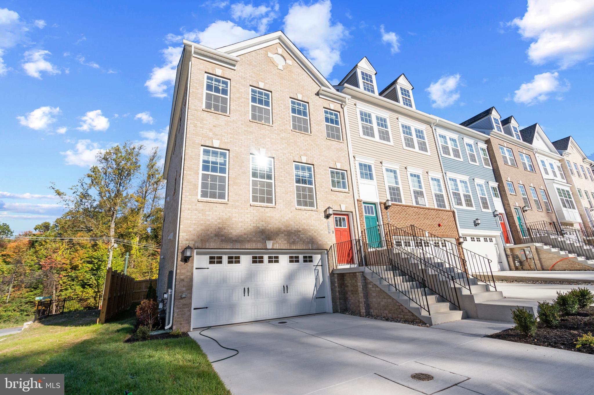 520 DOWNSWING ROAD