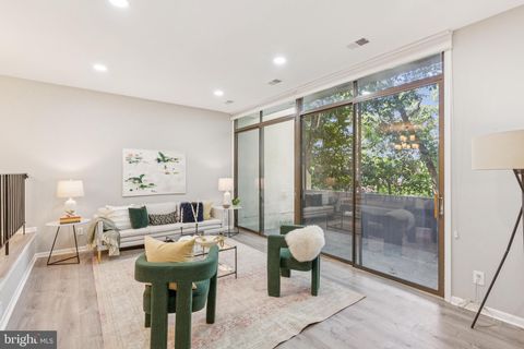 2246 S RANDOLPH STREET 1 ARLINGTON VA 22204