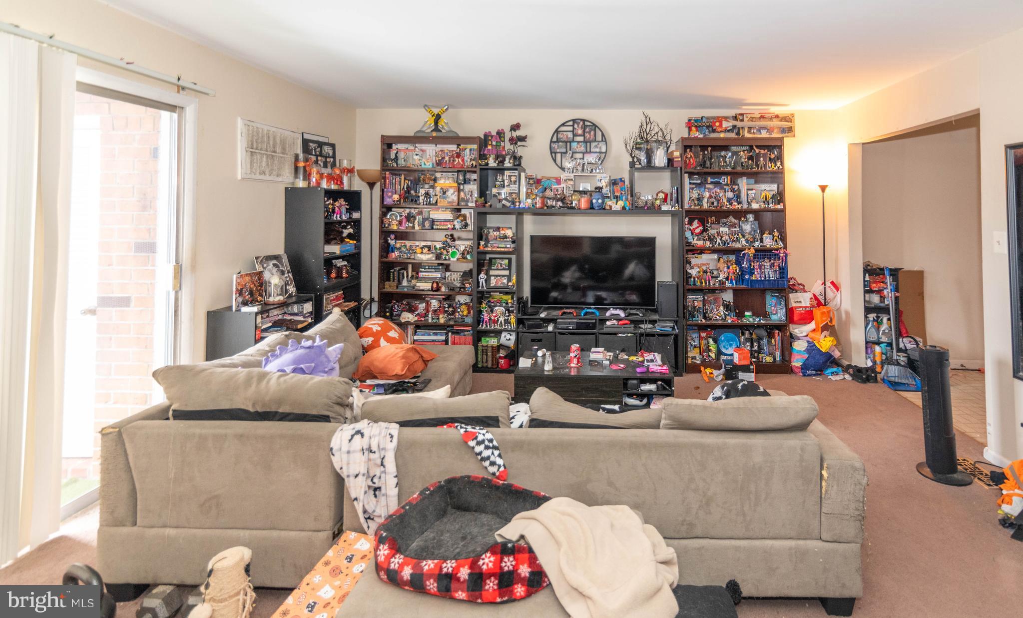 ROSEMONT EAST - Residential