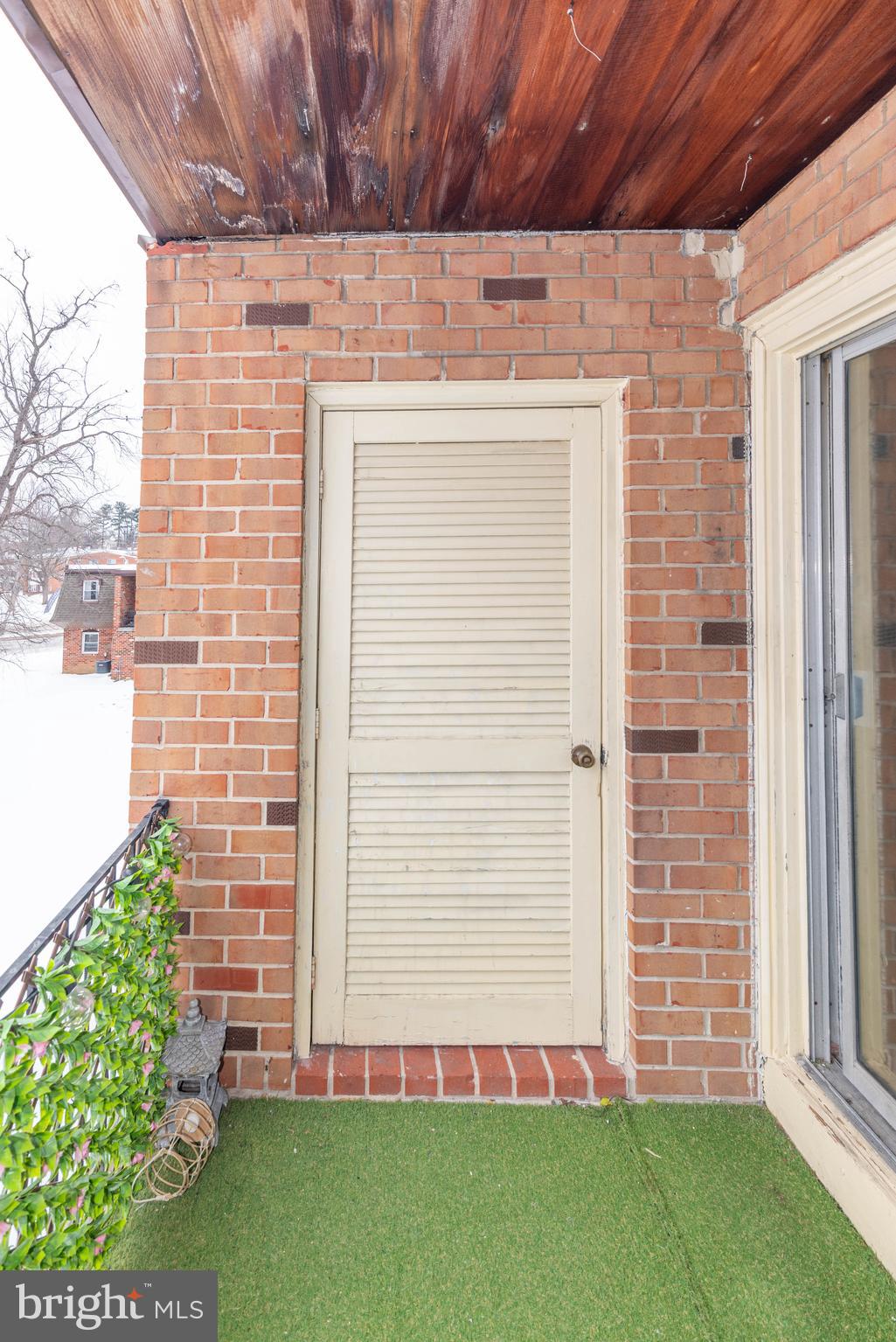 ROSEMONT EAST - Residential