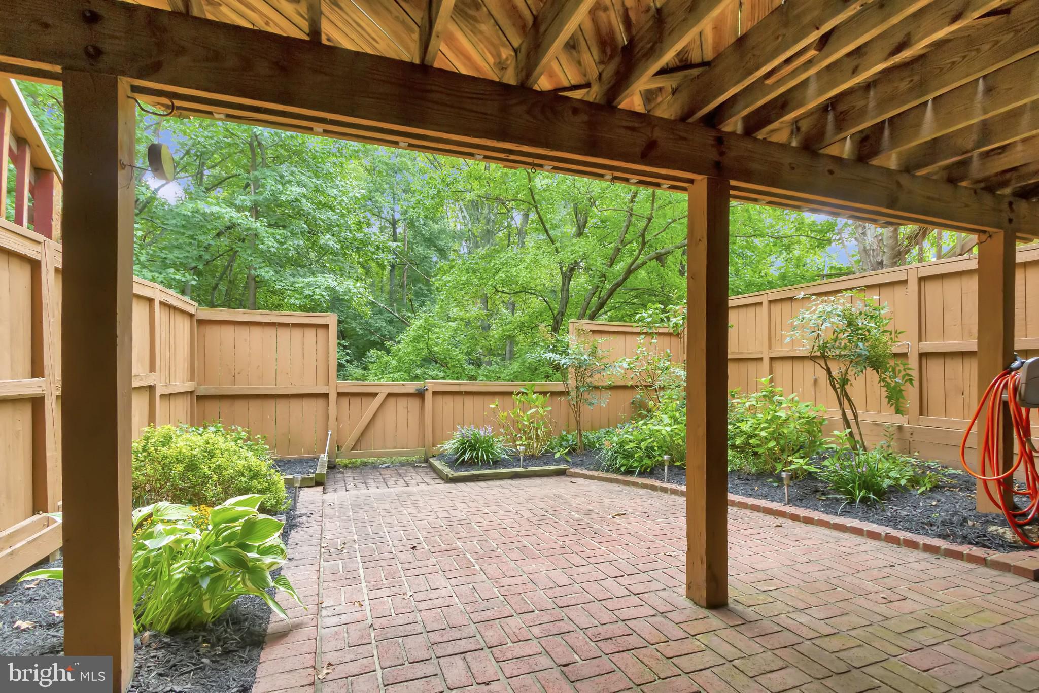 WILLOW CREEK - Residential