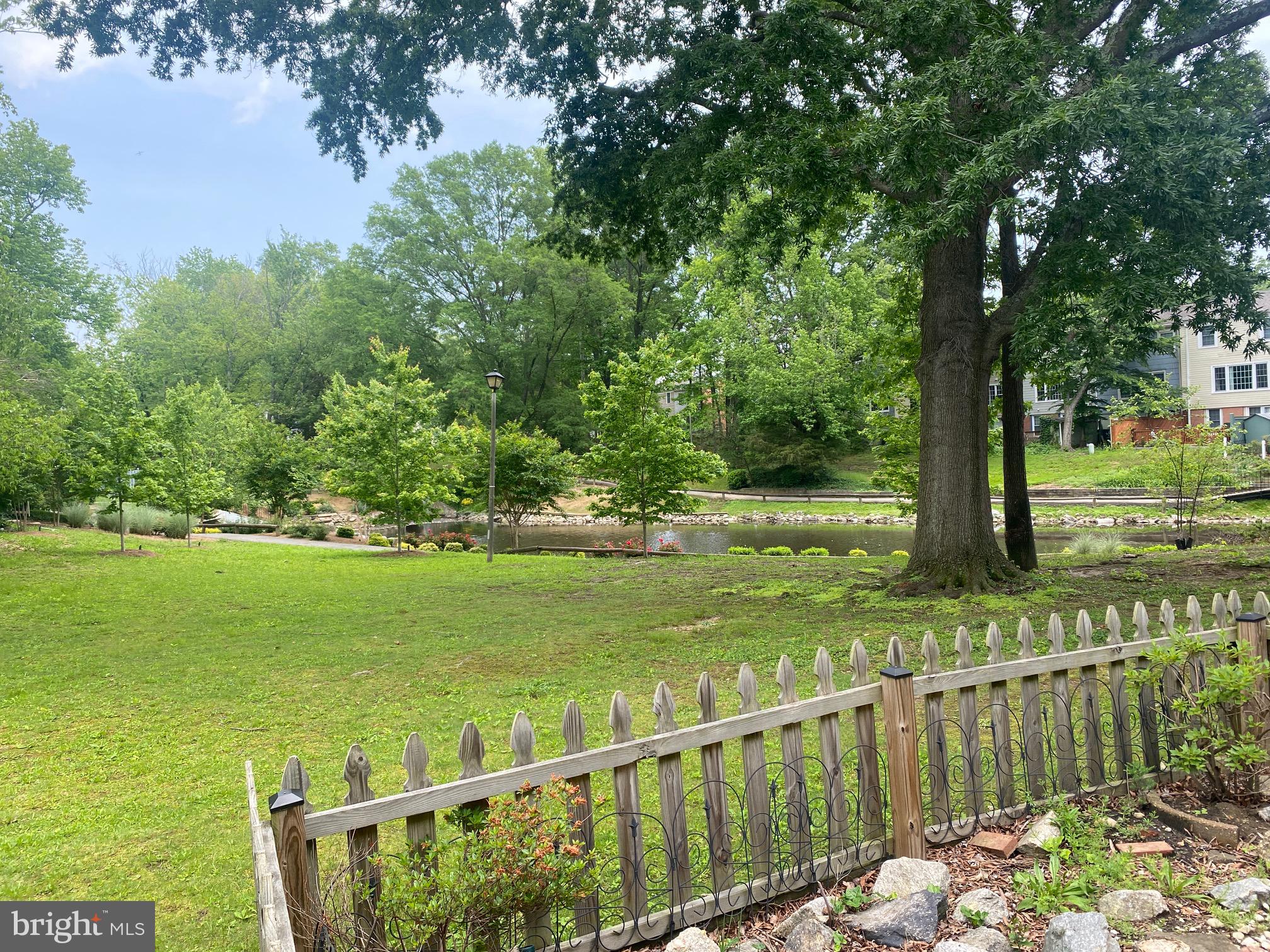 8111 OAKLAKE COURT