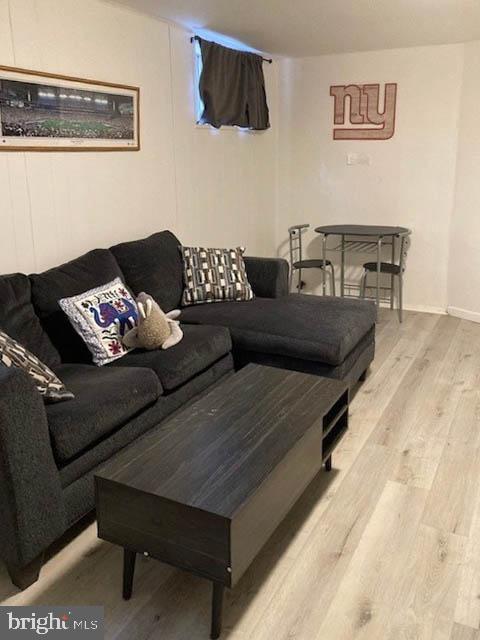 MIDFIELD - Residential