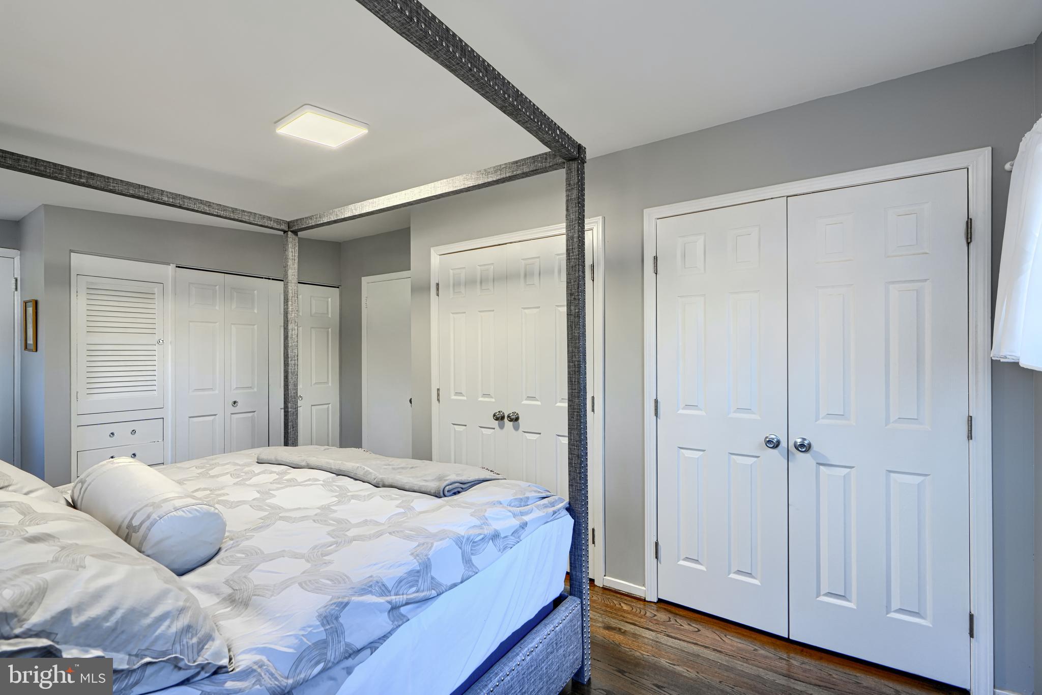 MIDFIELD - Residential