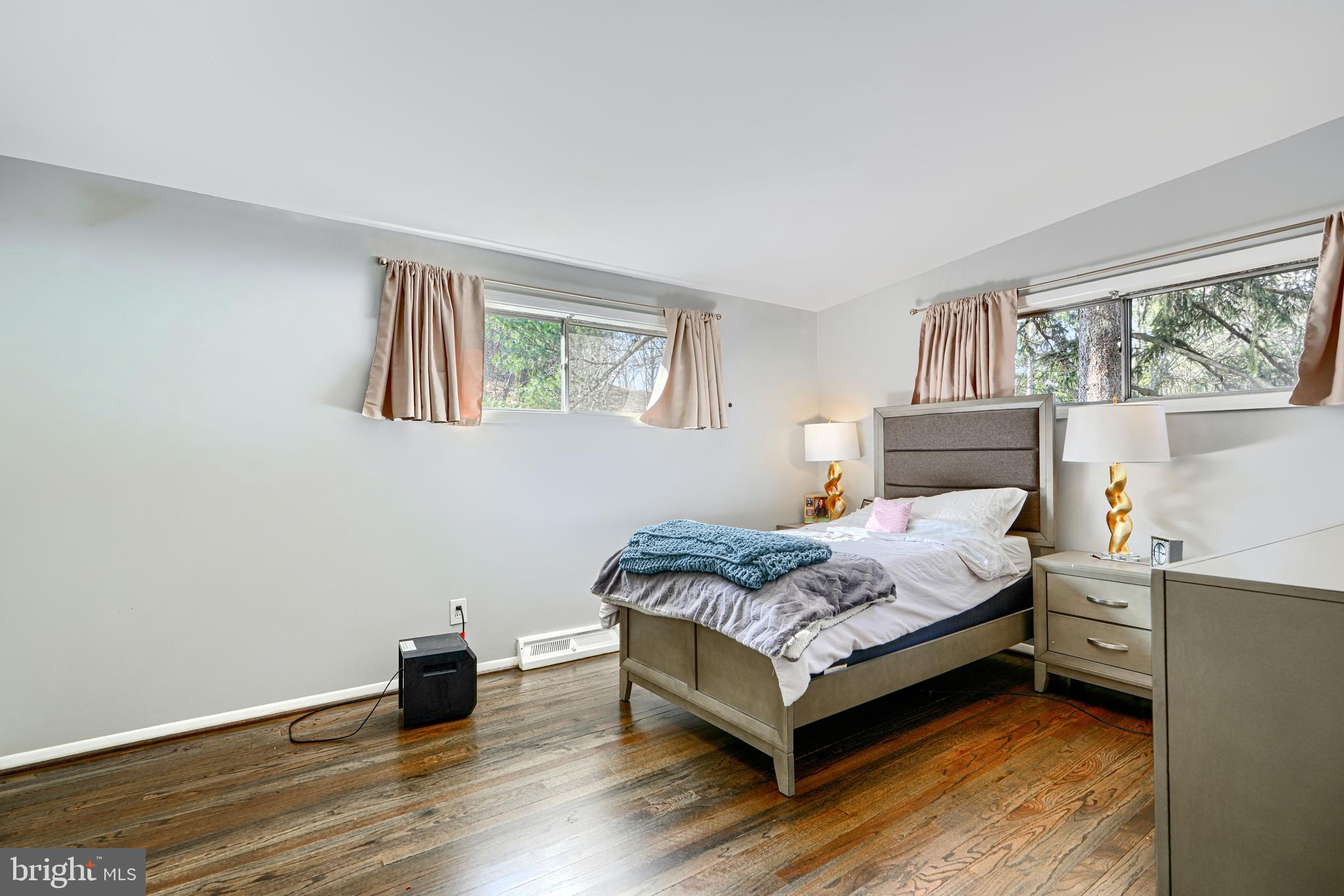 MIDFIELD - Residential